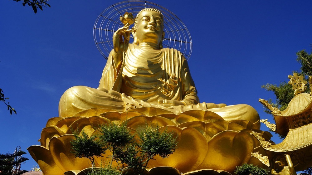 Статуя Золотого Будды