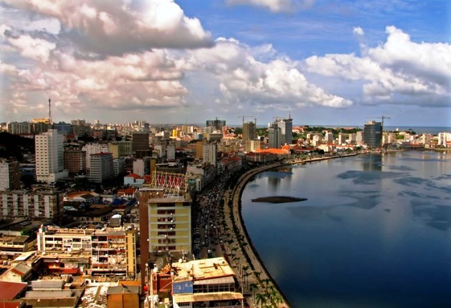 Luanda - the citys energy reserves 4