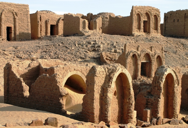 Surrounded by the Libyan desert the city of Fayoum 2