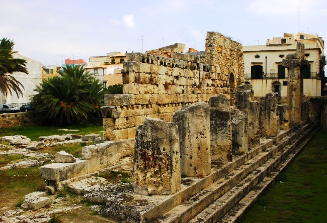 Tourist jewel of Lebanon is the city of Sidon 2
