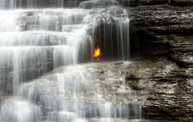 Водопад вечного огня в Буффало 5