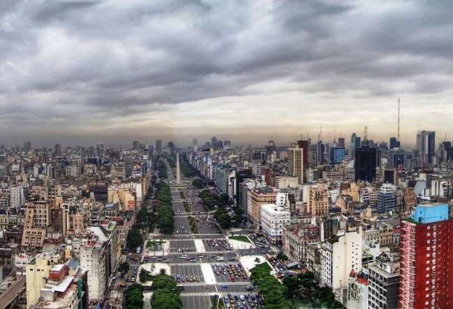 Улица 9 июля в Буэнос-Айрес  самая широкая улица в мире 4 1484.ам