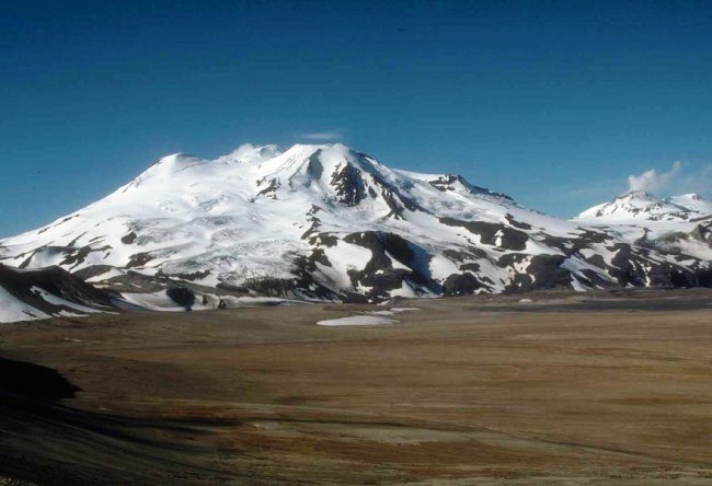 Mount Katmai is the protagonist of the reserve 3