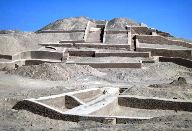 Cult center of Nazca - Cahuachi settlement 5