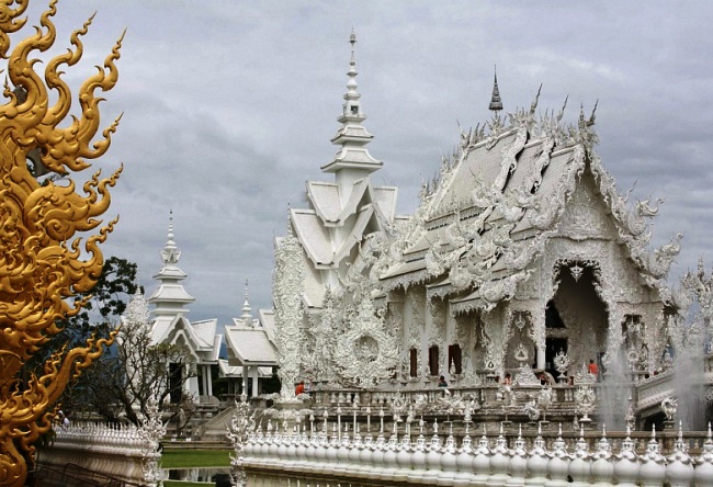 Белый храм Wat Rong Khum 3 1521.аз