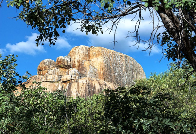 Лысые холмы в Зимбабве  холмы Матобо 3