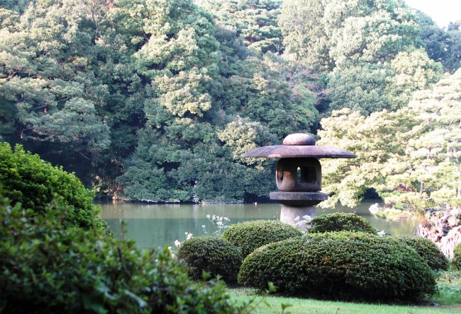 Поэтичный сад Rikugien в Токио 3