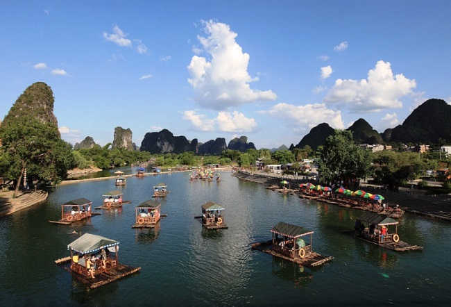 The natural magnetism of the Yangshuo city 2