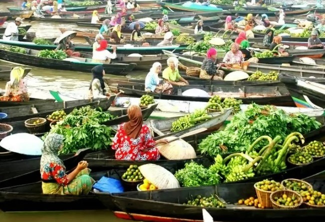 Floating Banjarmasin market 4