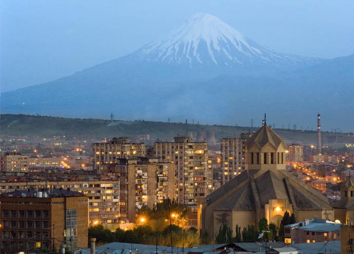 Интересные места Европы Розовый город Ереван 3