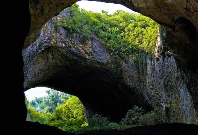 Карстовая пещера Девяташка в Болгарии 2 1516.ев