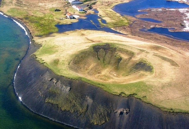 Псевдократеры и исландское озеро Миван 3