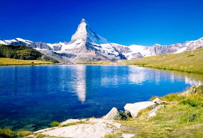 Mount Matterhorn is an obey pyramid 3
