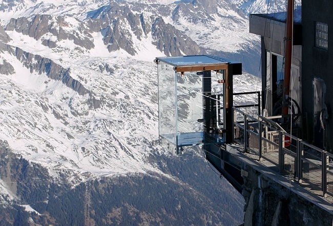 Step into the void from the top of the Aiguille du Midi 5