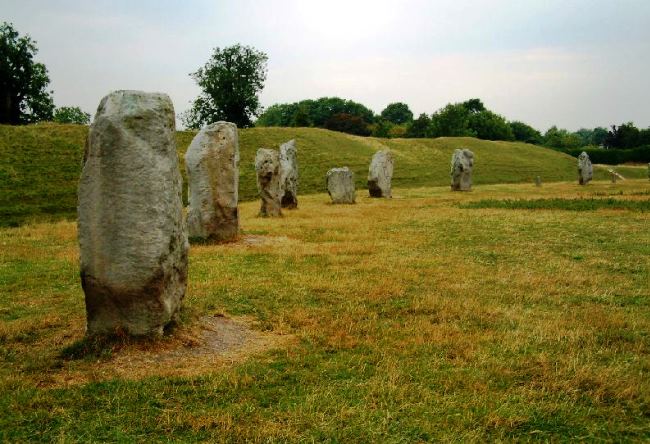 Megalithic complex in the north of Avebury Wiltshire 4