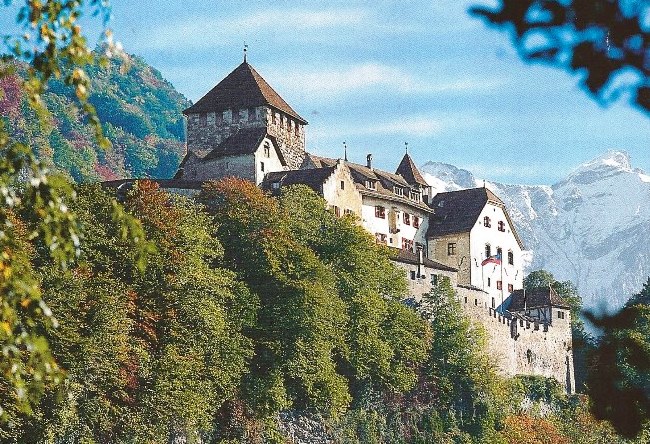 Vaduz - the capital without schools and the media 5