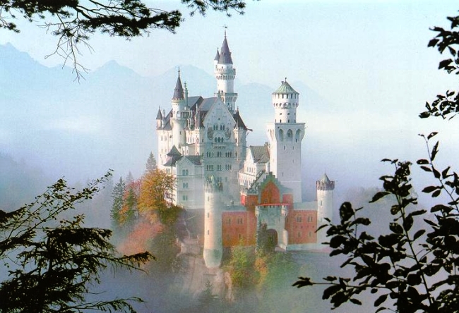 Neuschwanstein Castle is the miracle of architecture 2