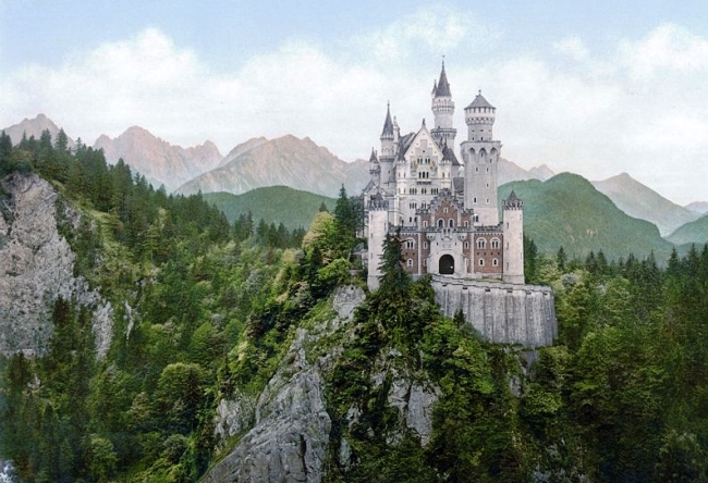 Neuschwanstein Castle is the miracle of architecture 4