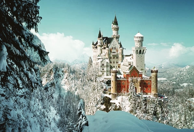 Neuschwanstein Castle is the miracle of architecture 5