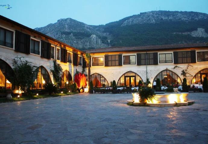 ТОП-10 самых необычных отелей Турции 7