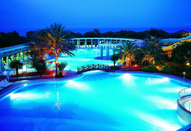 Топ-10 крутых бассейнов в отелях Турции 4