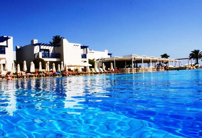 Топ-10 лучших бассейнов в отелях Кипра 1