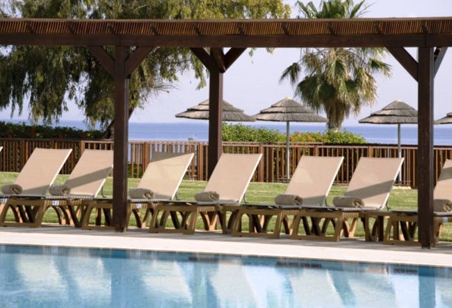 Топ-10 лучших бассейнов в отелях Кипра 8