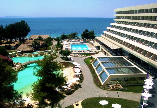 Tоп-10 лучших отелей для отдыха с детьми в Греции 1