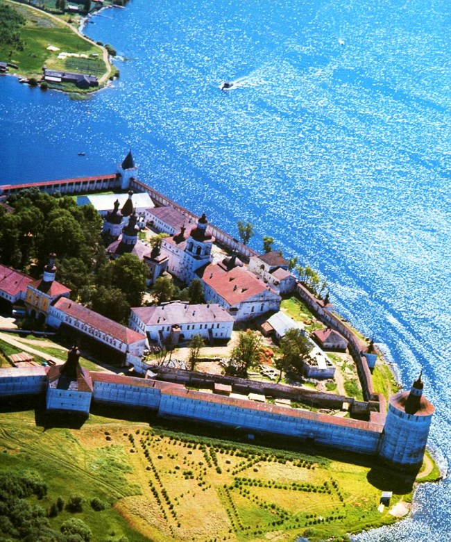 Кирилло-Сергиевский монастырь 3