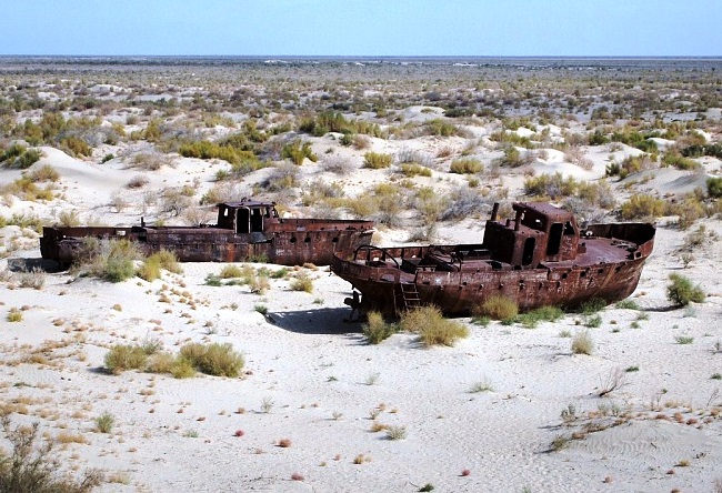 The vanishing Aral Sea 4