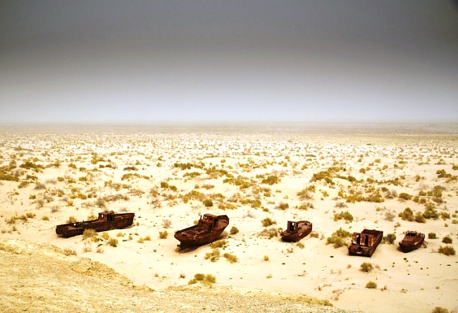 The vanishing Aral Sea 5