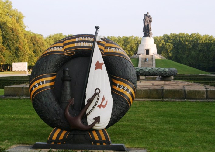 Памятник советскому солдату 5