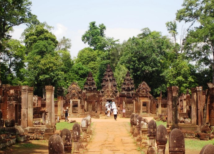 Непостижимая Азия храмовый комплекс Бантеайсрей Камбоджа 2