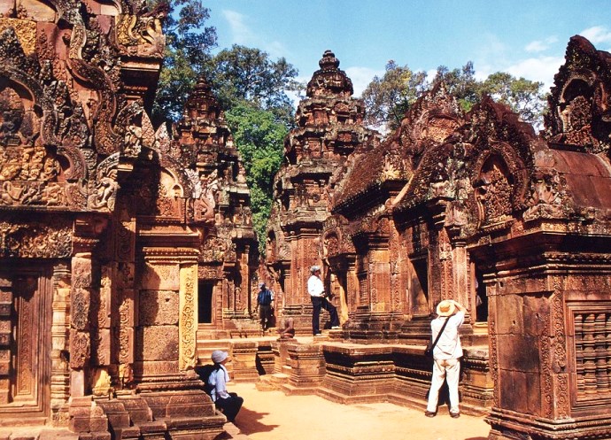Непостижимая Азия храмовый комплекс Бантеайсрей Камбоджа 4