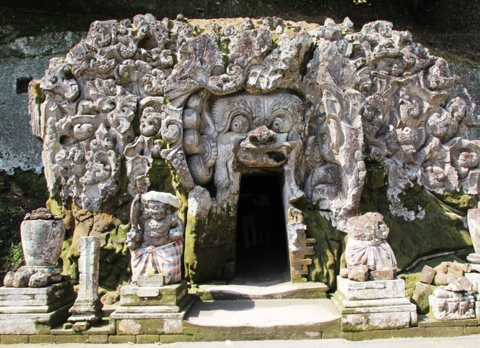 Слоновья пещера на Бали и другие достопримечательности Азии 2