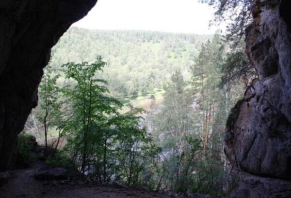 Cave complex on the Ai-Sikyaz-Tamak river