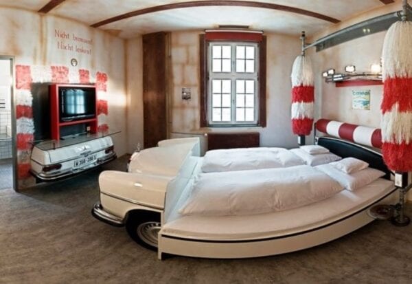 Top 10 most unusual hotels according to RegHotel