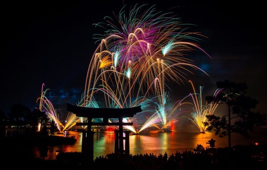 asia-fireworks-lights-new-year-torii-pines-night