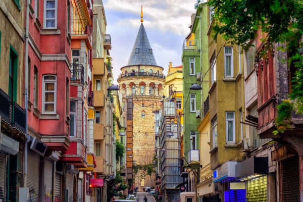 Отдых в Стамбуле в 2024 году: когда ехать и что посмотреть